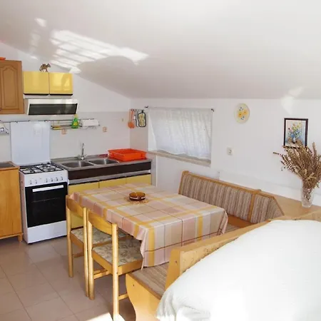 Apartment In Fazana Mit Garten Und Grill *